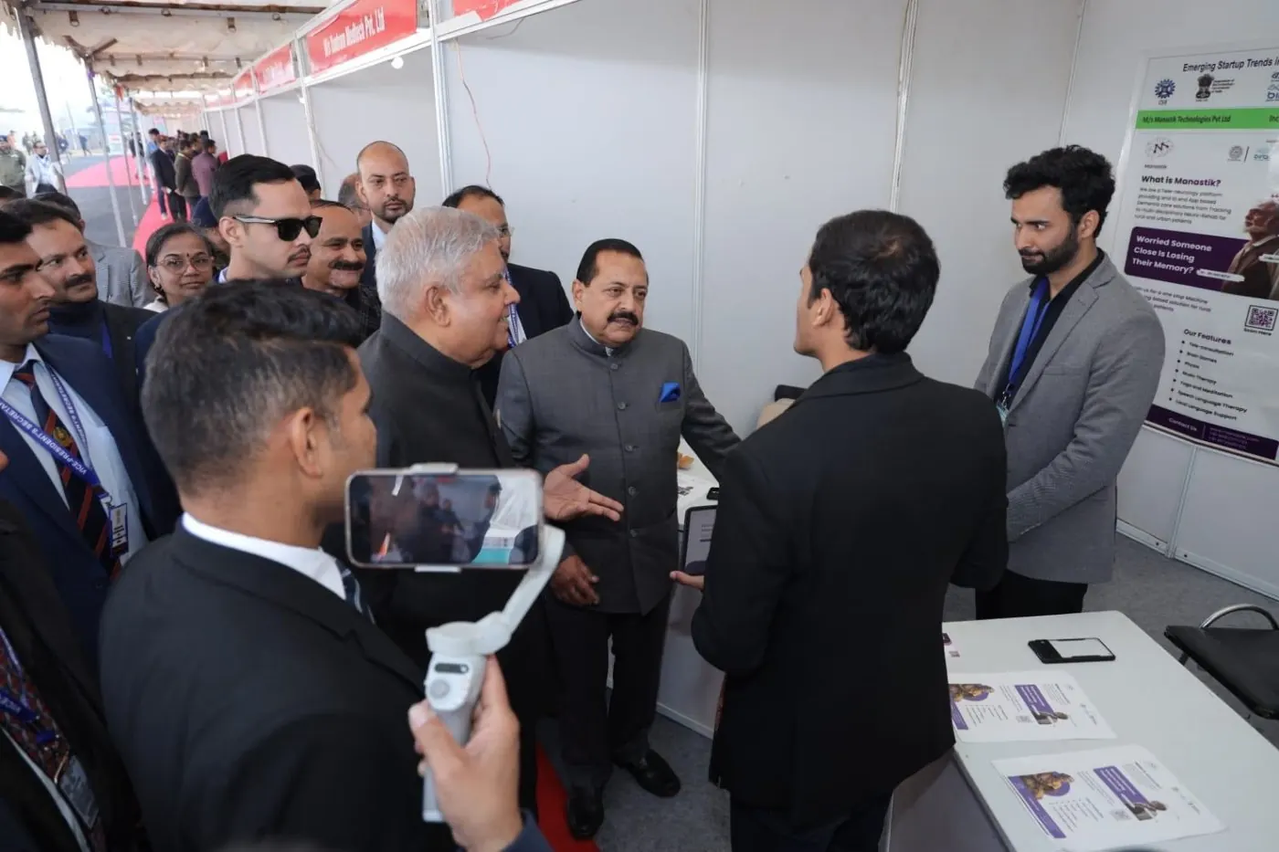 Hon. Vice President Dr. Jagdeep Dhankhar visiting the Manastik stall at an exhibition